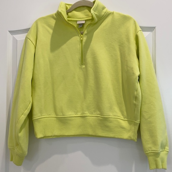 a new day Tops - A New Day cropped pullover